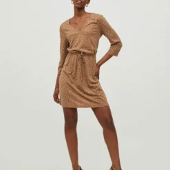 Vila PATROON 3/4-MOUWEN JURK 9 Vila PATROON 3/4-MOUWEN JURK -Goedkope Fraaie Mod Winkel 14079381 ToastedCoconut 980982 005